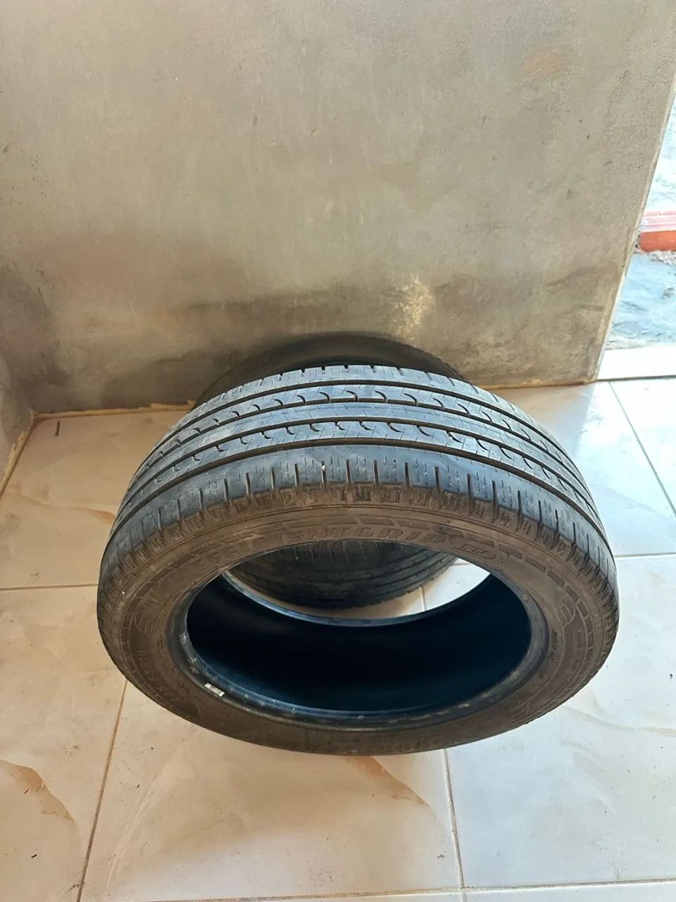 Pneus para carro 225-55-18 - Foto 2