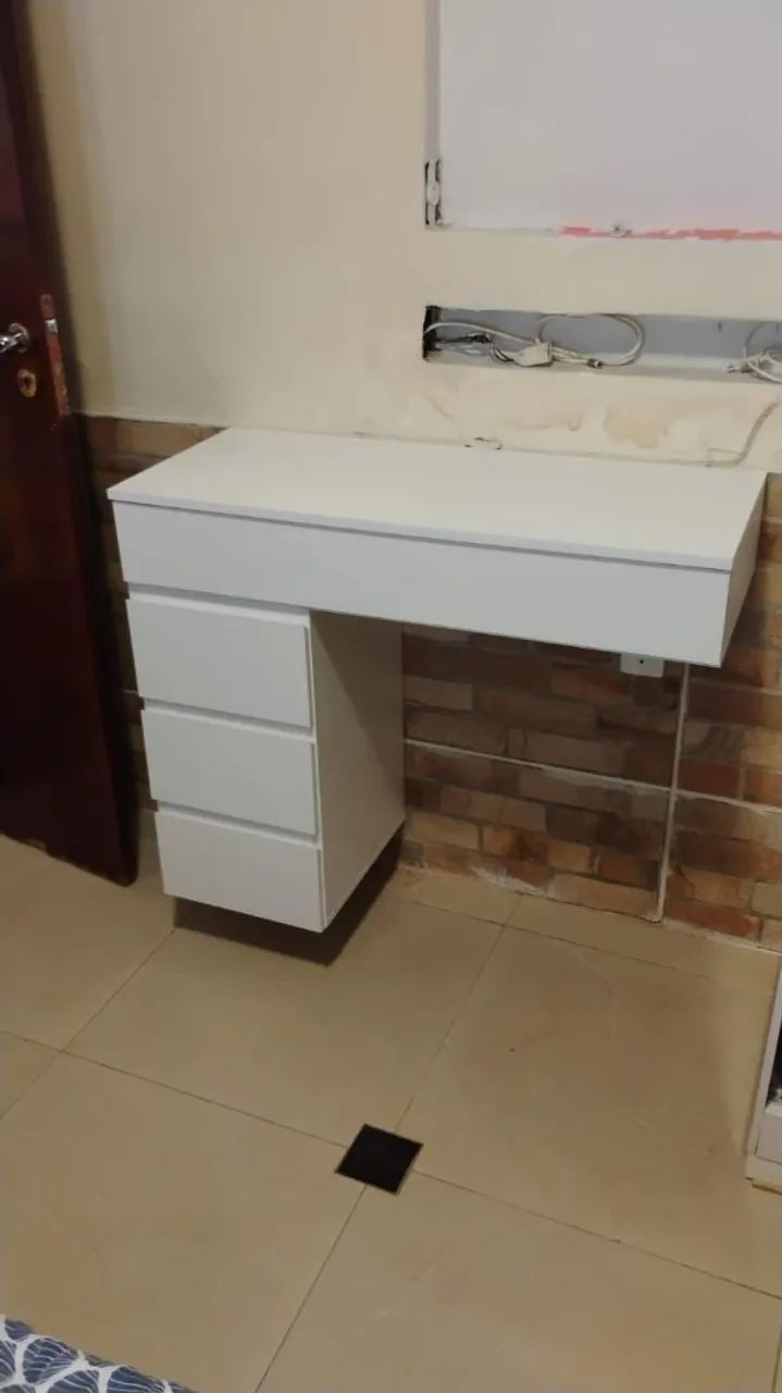 Escrivaninha Suspensa Branca com Gavetas - Foto 3