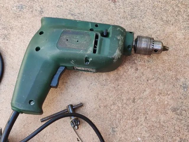 Furadeira de Impacto Profissional Bosch 110V 127V Alvenaria Aço Madeira modelo anos 80