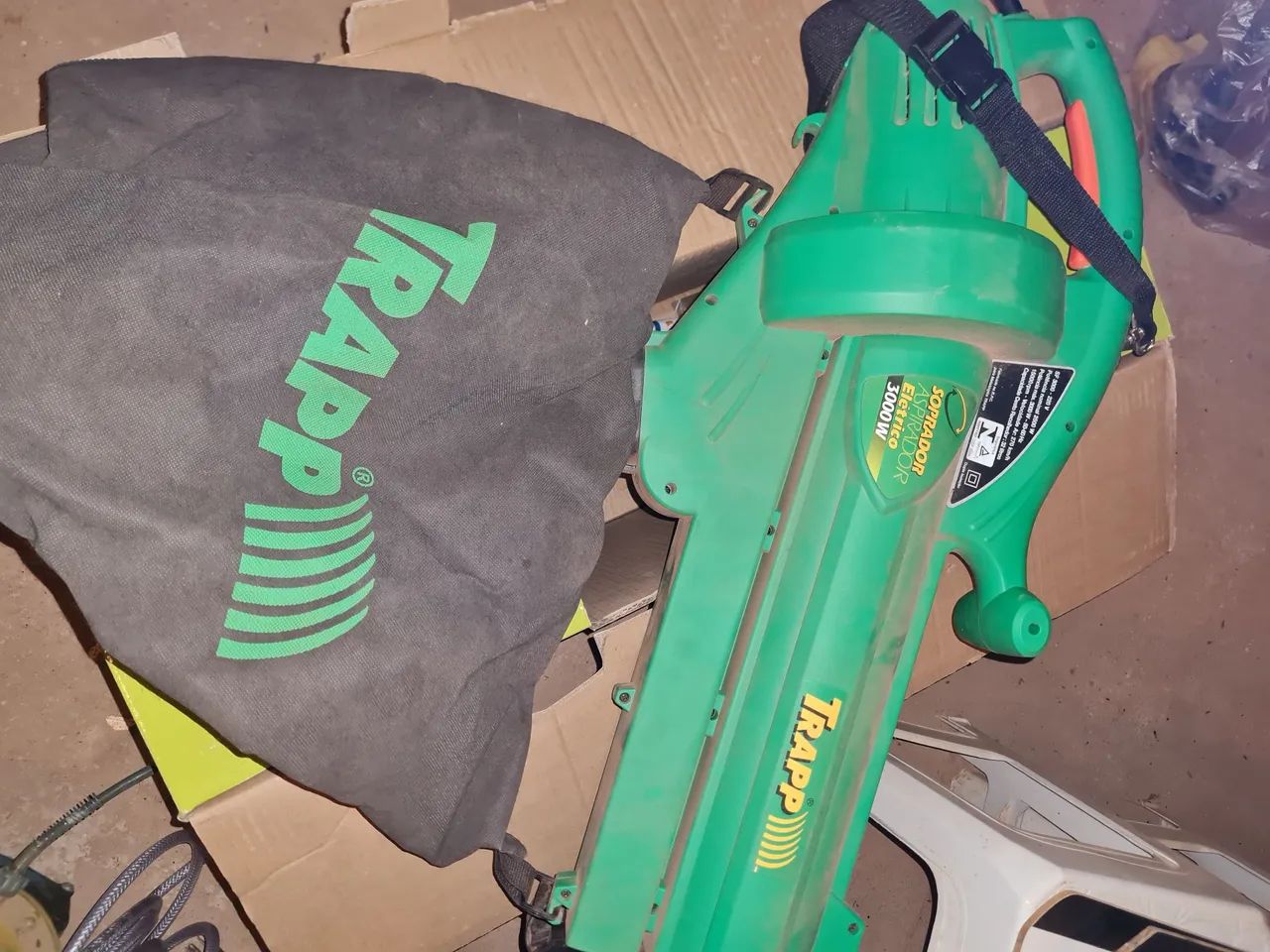 Soprador e aspirador na caixa