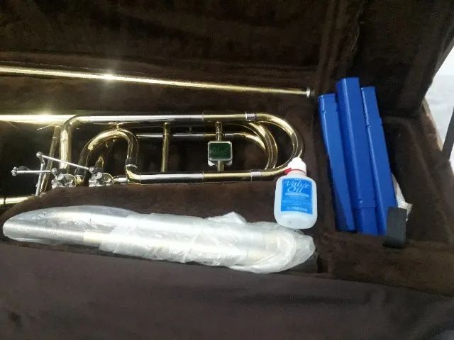 trombone baixo werill gagliardi gg294 calibre largo completo e com todos os acessórios - Foto 2
