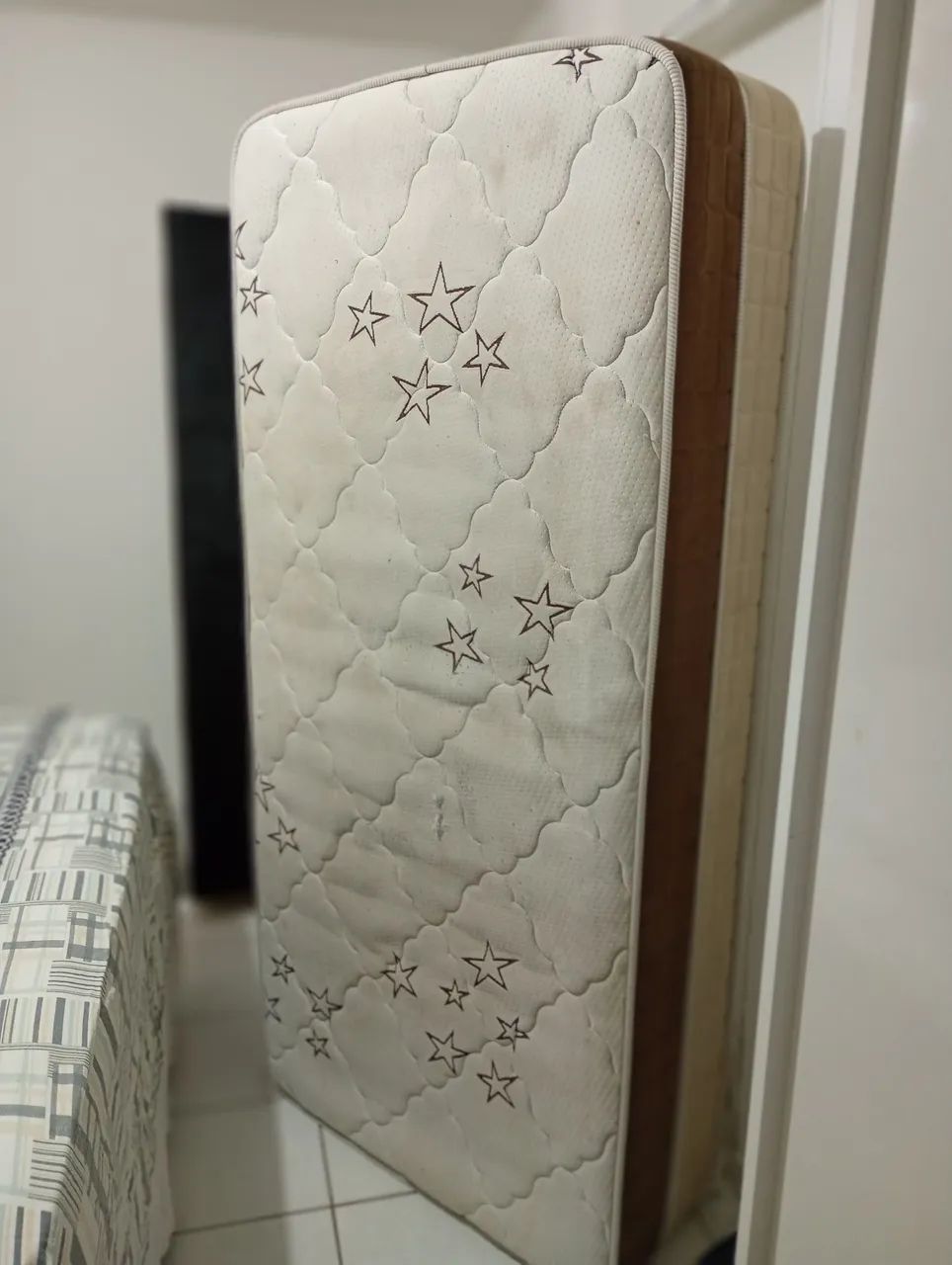 Single-size box bed64596063072129121