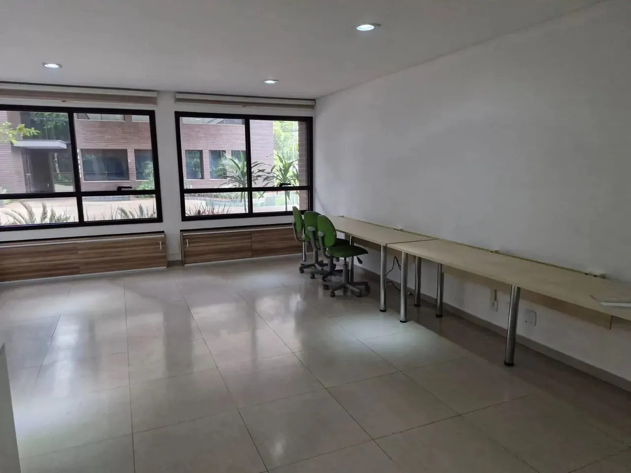 Sala comercial para locação Granja Viana, Cotia, SP.