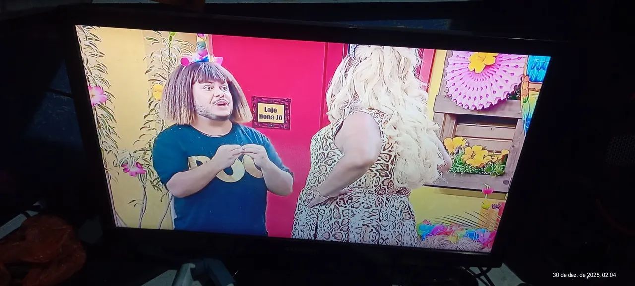 Tv monitor Samsung 27 polegadas com controle remoto original.