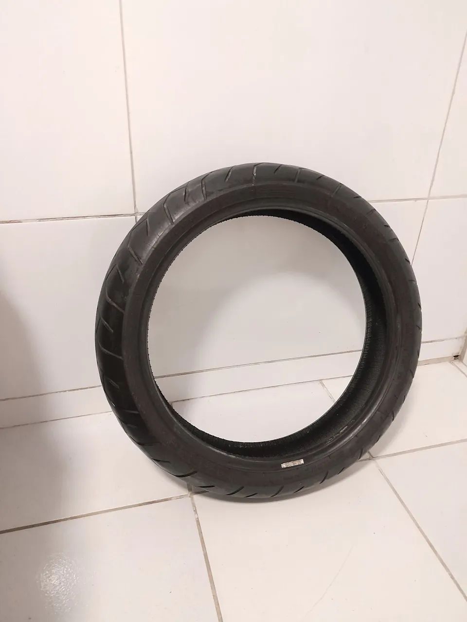 Pneu Pirelli Aro 120/70 -17 Diablo Rosso - Dianteiro - USADO  - Foto 4