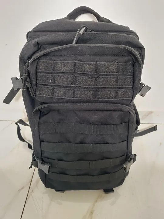 Mochila Tática Preta - Impermeável e Resistente