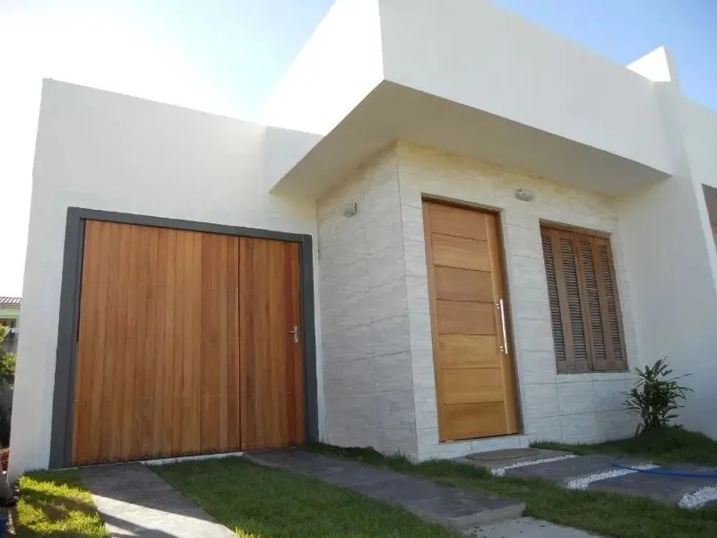 Casa na Zona Nova com 3 dormitórios (1 suíte) em Capão da Canoa