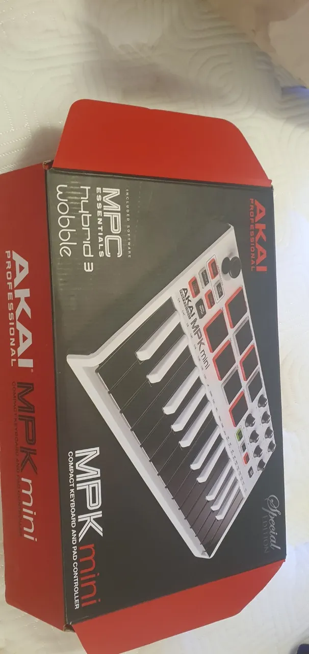 Akai MPK 25 mini 3 no estado