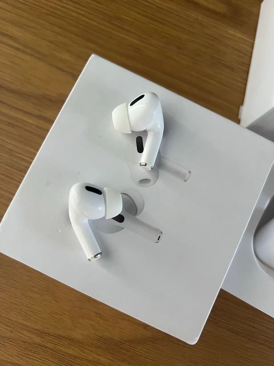 AirPods Pro (2ª geração) com estojo de recarga MagSafe (USB-C) Branco - Foto 3