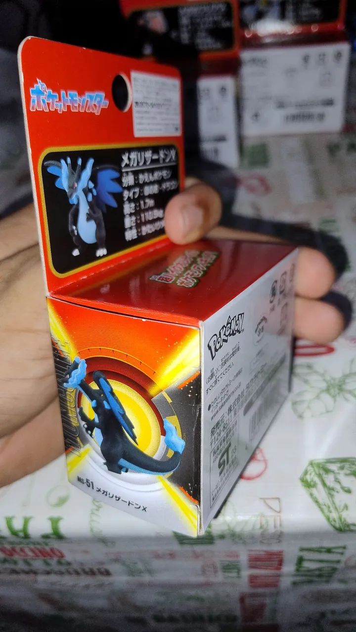 Miniatura Pokemon Mega Charizard X MS 51 Moncolle Takara Tomy na caixa - Foto 2