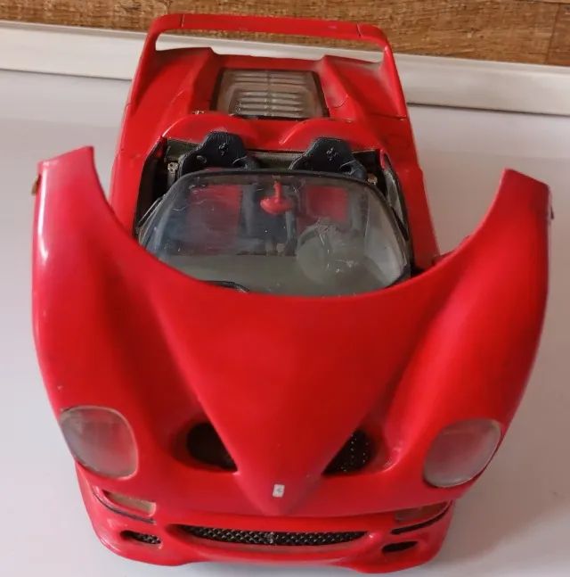 Miniatura Ferrari F50 Maisto 1995 Escala 1:18