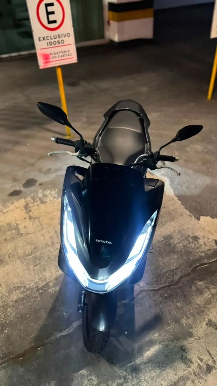 Honda PCX Preta - Estado de Zero! - Foto 4