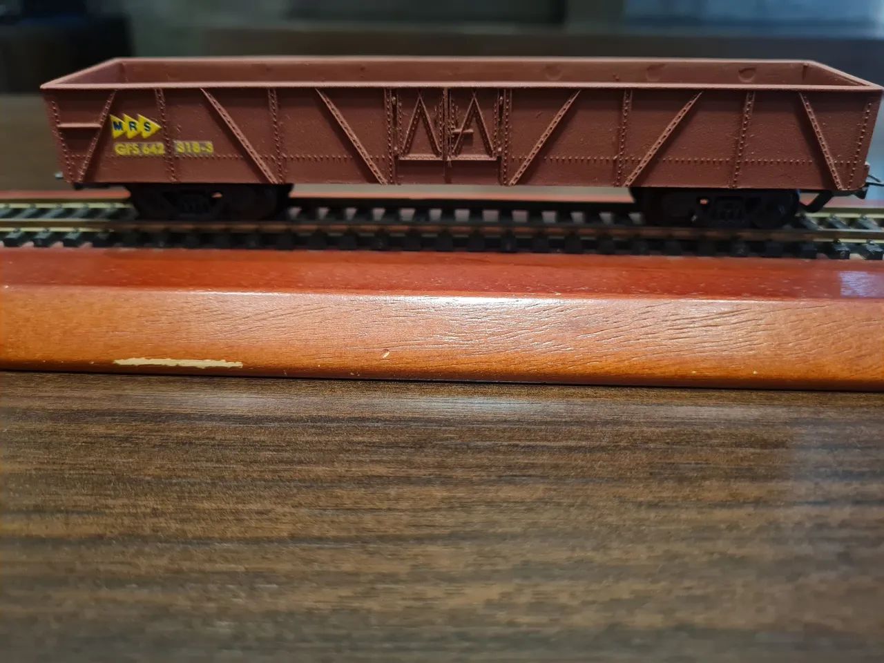 Vagão gôndola customizado MRS Logística 