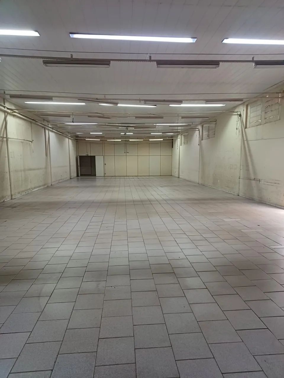 Prédio comercial na Av Julio de Castilho - Foto 4