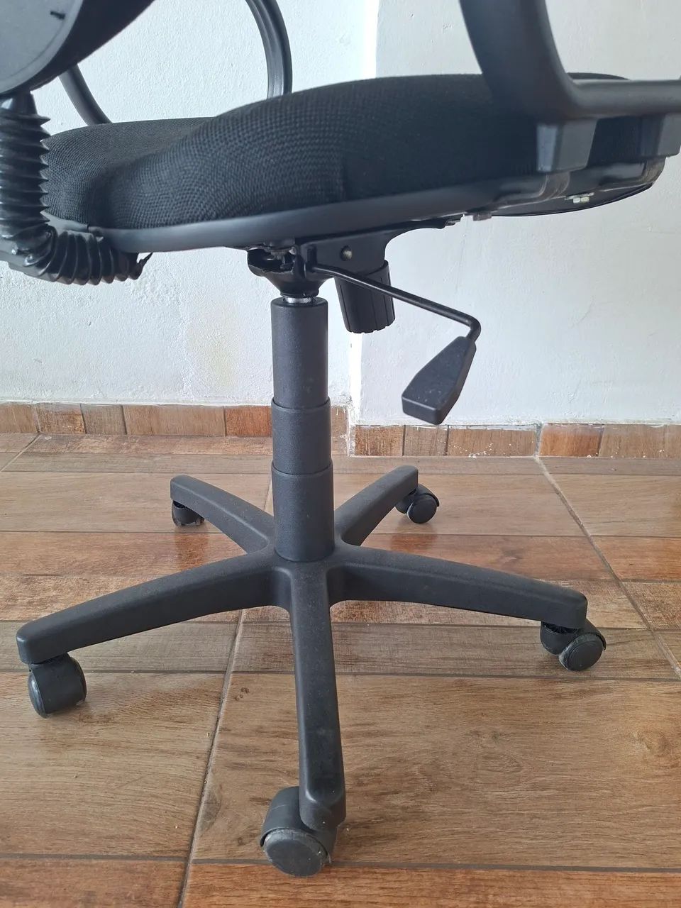 Cadeira de escritório giratória  - Foto 5