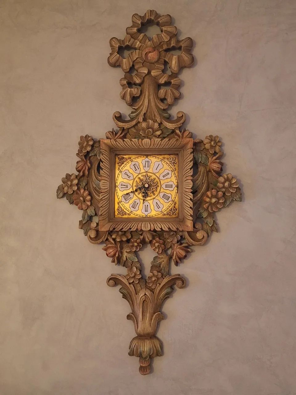 Relógio de Parede em Madeira 
