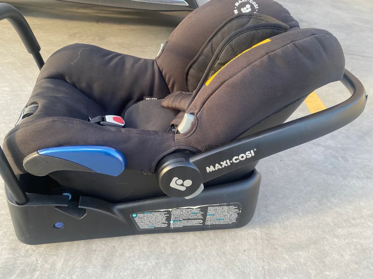 Bebê conforto Maxi Cosi com base isofix
