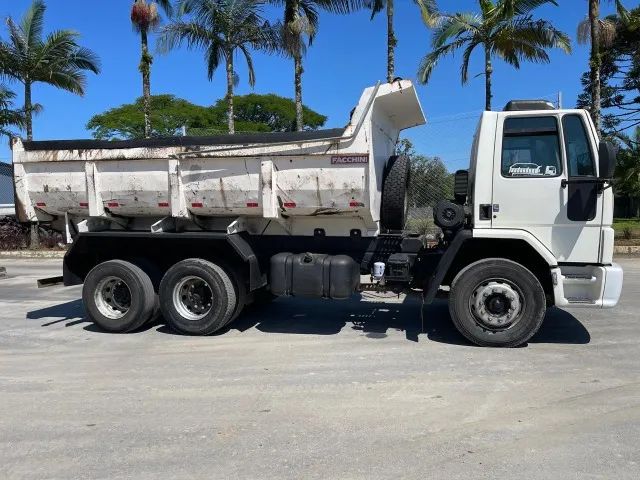 Vende-se CAMINHÃO BASCULANTE FORD CARGO 2422E 2009 - Foto 4