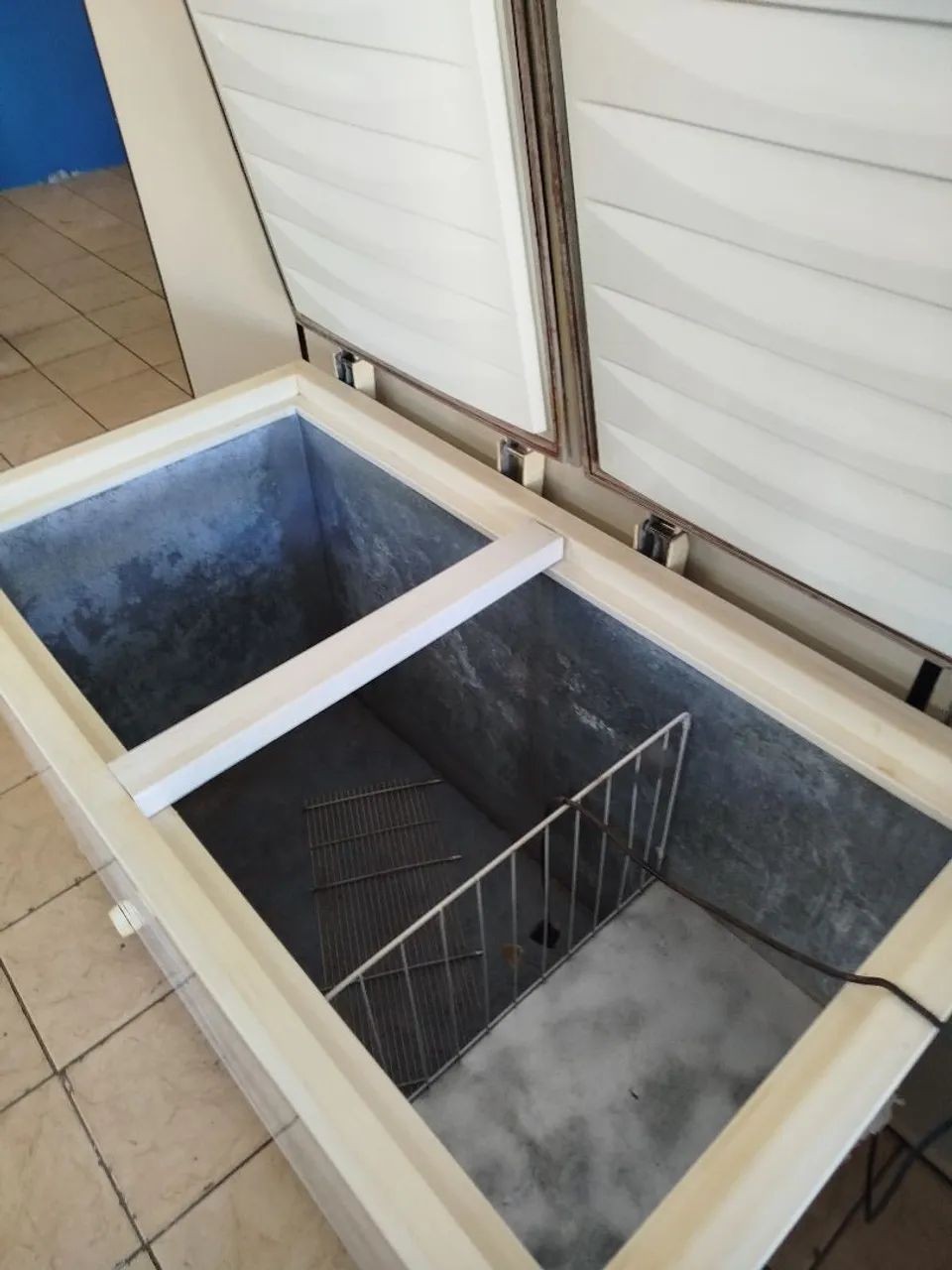 Freezer horizontal Electrolux 220v.  490LT - Foto 3