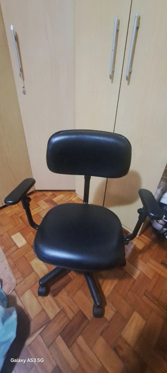 Cadeira de escritorio giroflex