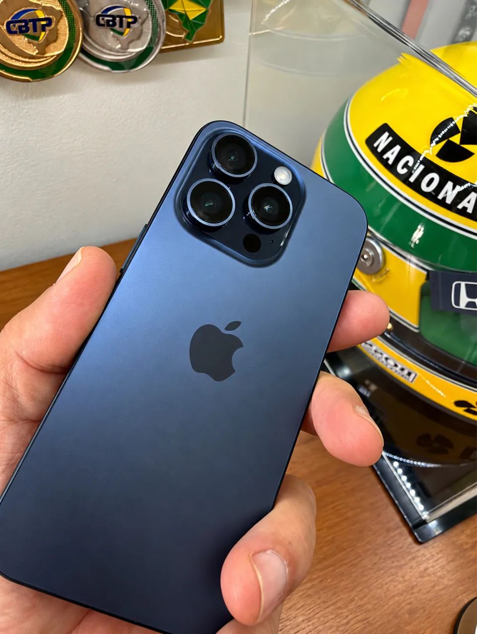 IPHONE 15 PRO 256GB. Impecável! 