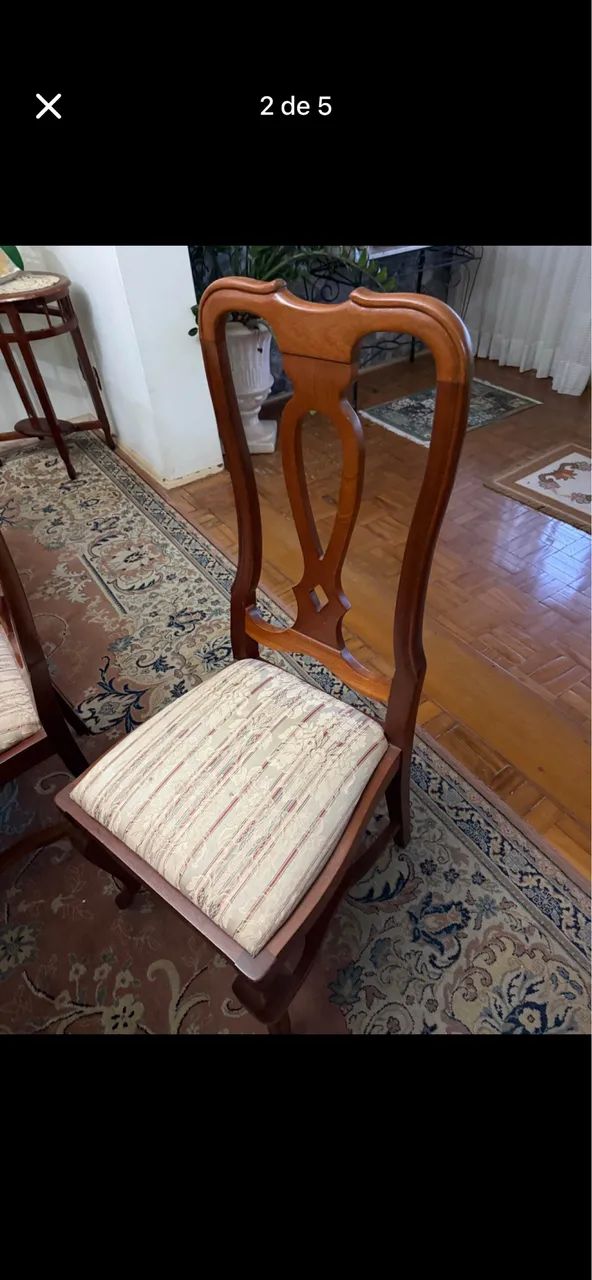 Conjunto mesa, cadeiras e aparador  - Foto 3