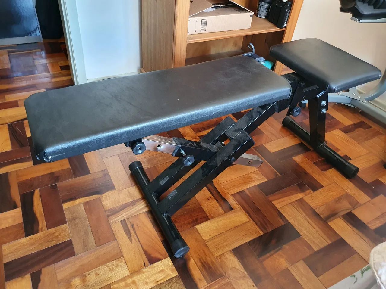 2x Dumbbell ajustável WTC FITNESS 40KG com base e banco - Foto 4