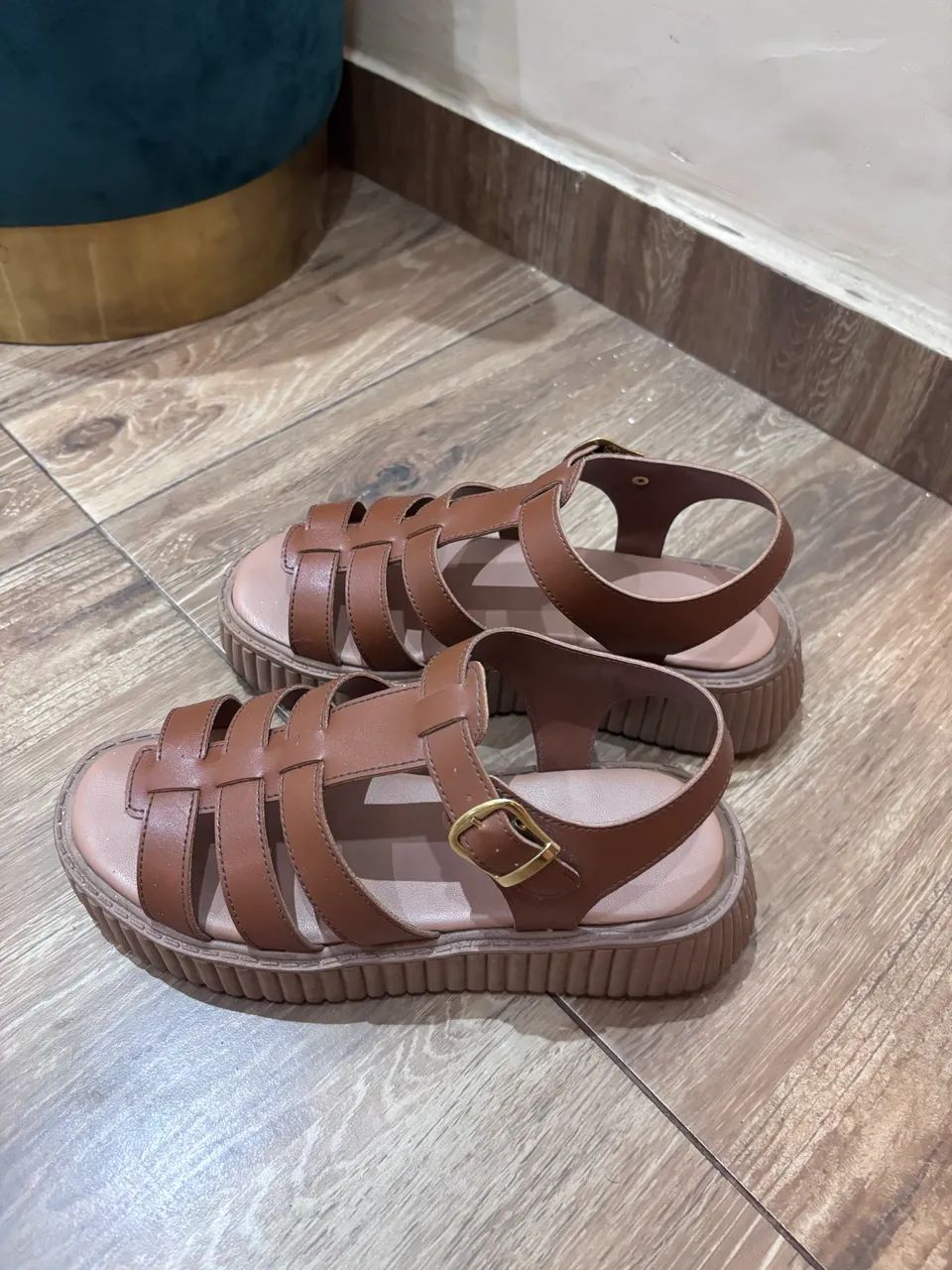 Sandalia tratorada comfort