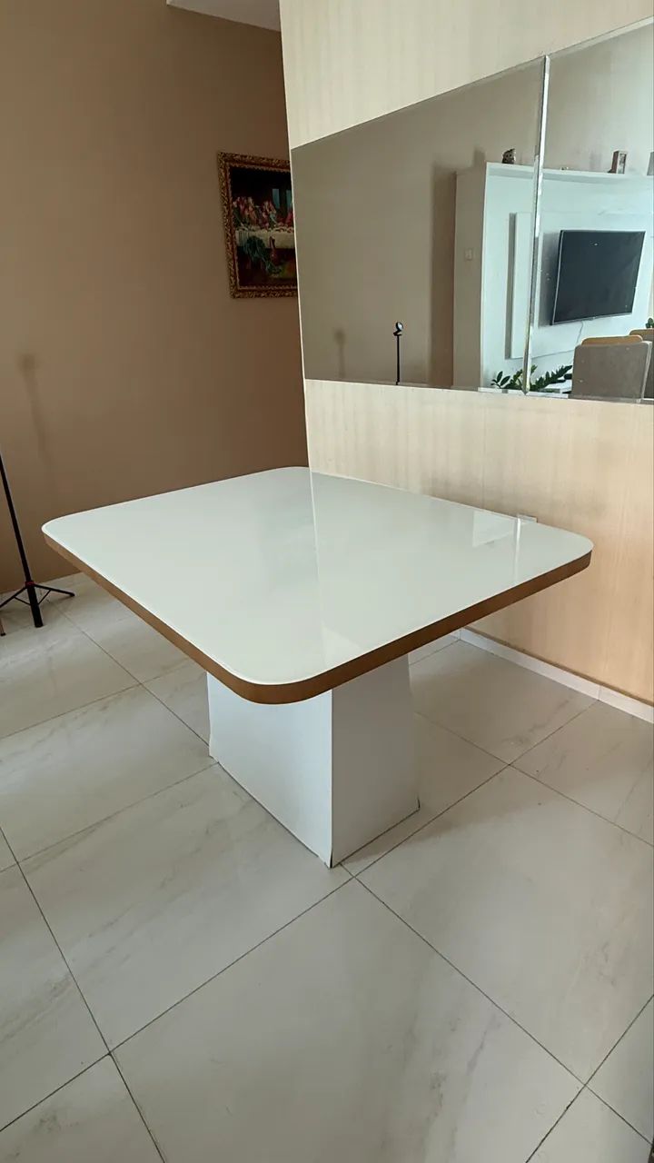 Mesa de jantar para 4 lugares com tampo de vidro [SEM CADEIRAS] - Foto 3