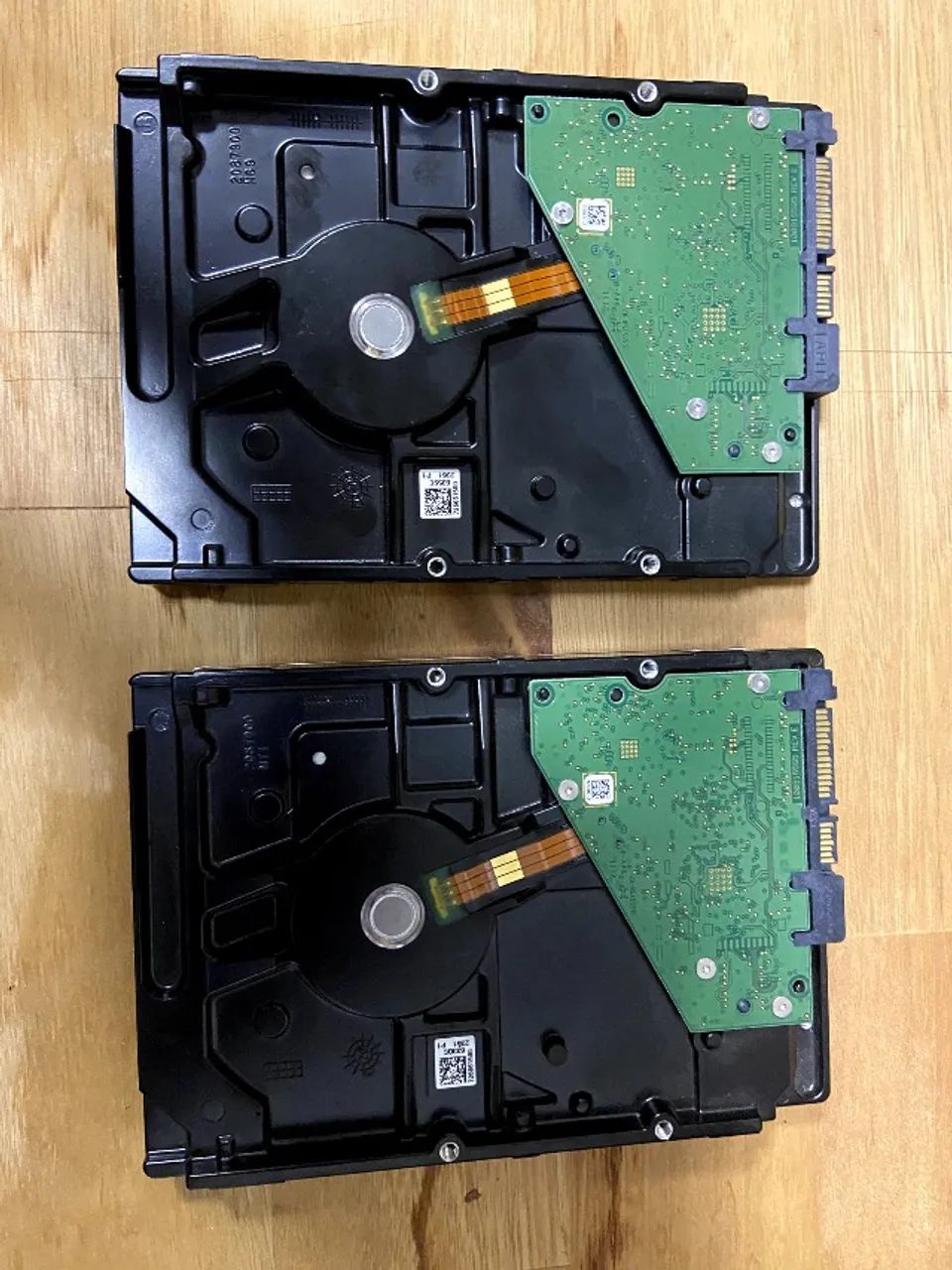 KIT COM 2 HDs INTERNOS SEAGATE BARRACUDA 2TB - Foto 2