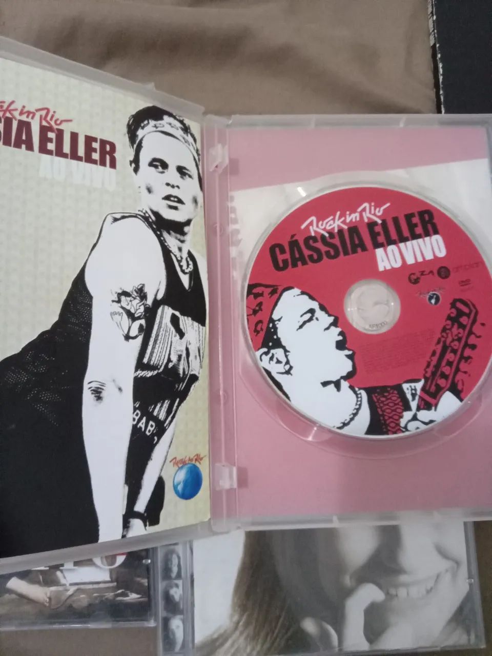 Cds e DVDs em ótimo estado, 10 cada - Foto 2
