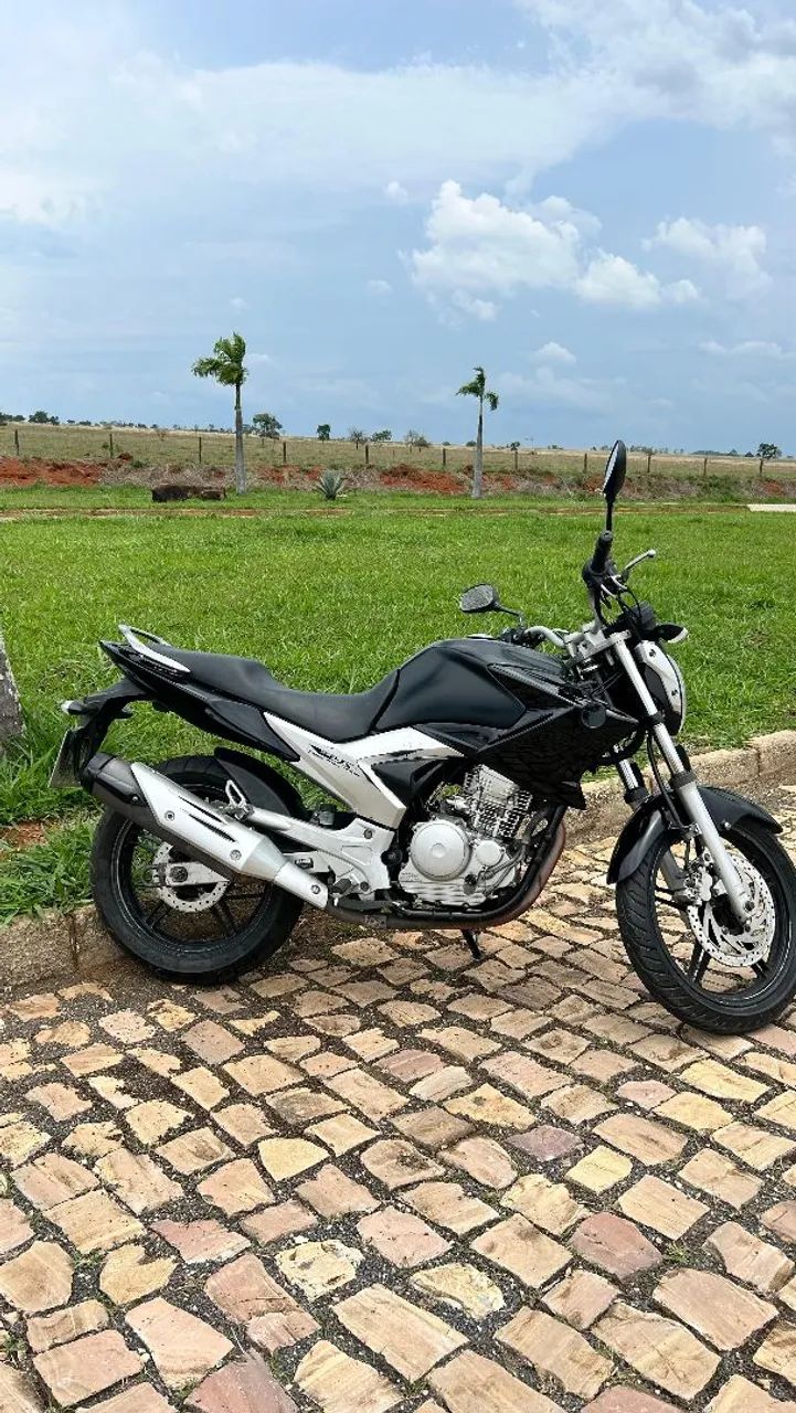 Fazer 250