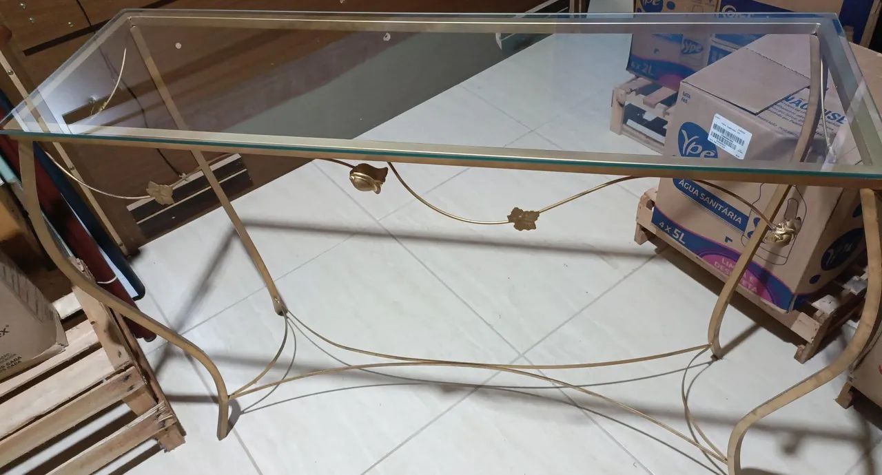 Mesa Aparadora de Vidro 