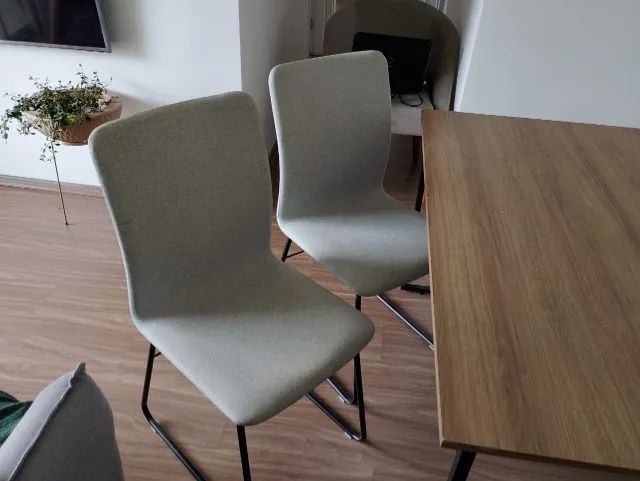 MESA DE JANTAR  COM 4 CADEIRAS - Foto 3