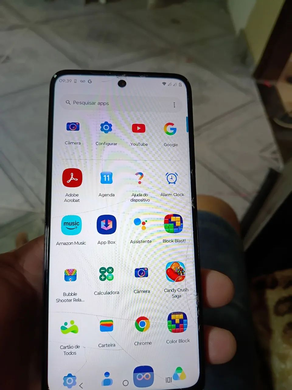 Celular semi novo