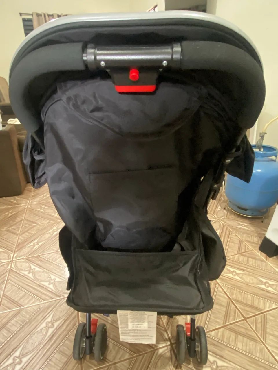 Carrinho de bebê compacto reclinável até 15 Kg - Foto 2