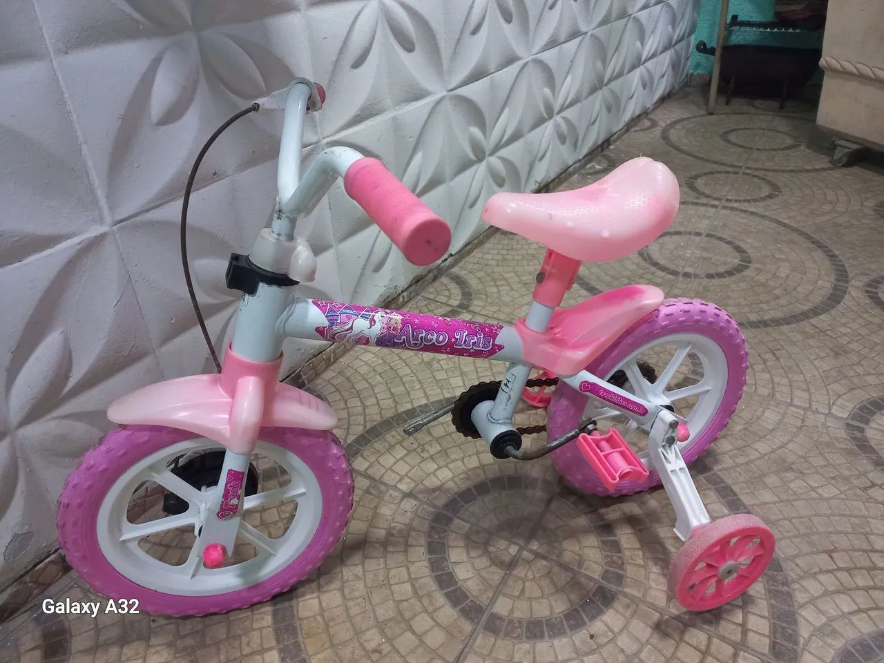 Bicicleta infantil aro 12 - Foto 4