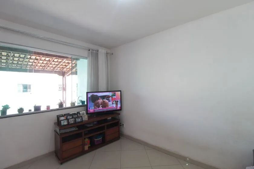 Casa à Venda - Serrano, 3 Quartos, 270 m2 - Foto 2