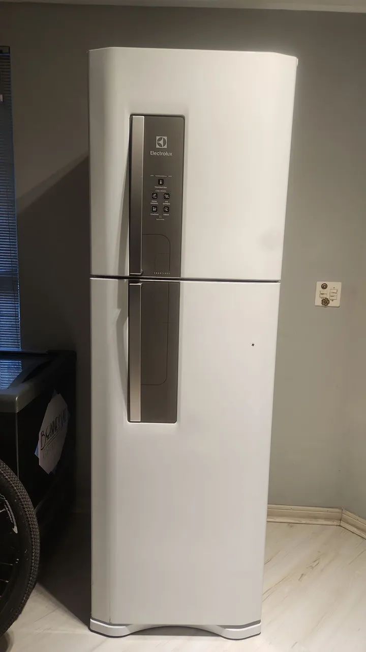 GELADEIRA ELETROLUX FROSTFREEDF44 TOP FREEZER 402L BRANCO
