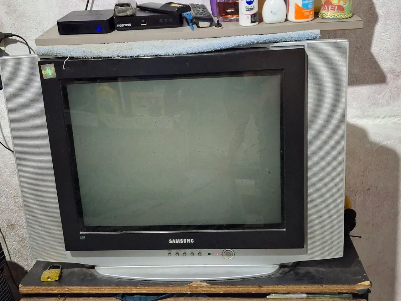 Vendo um tv 20 polegadas Samsung 
