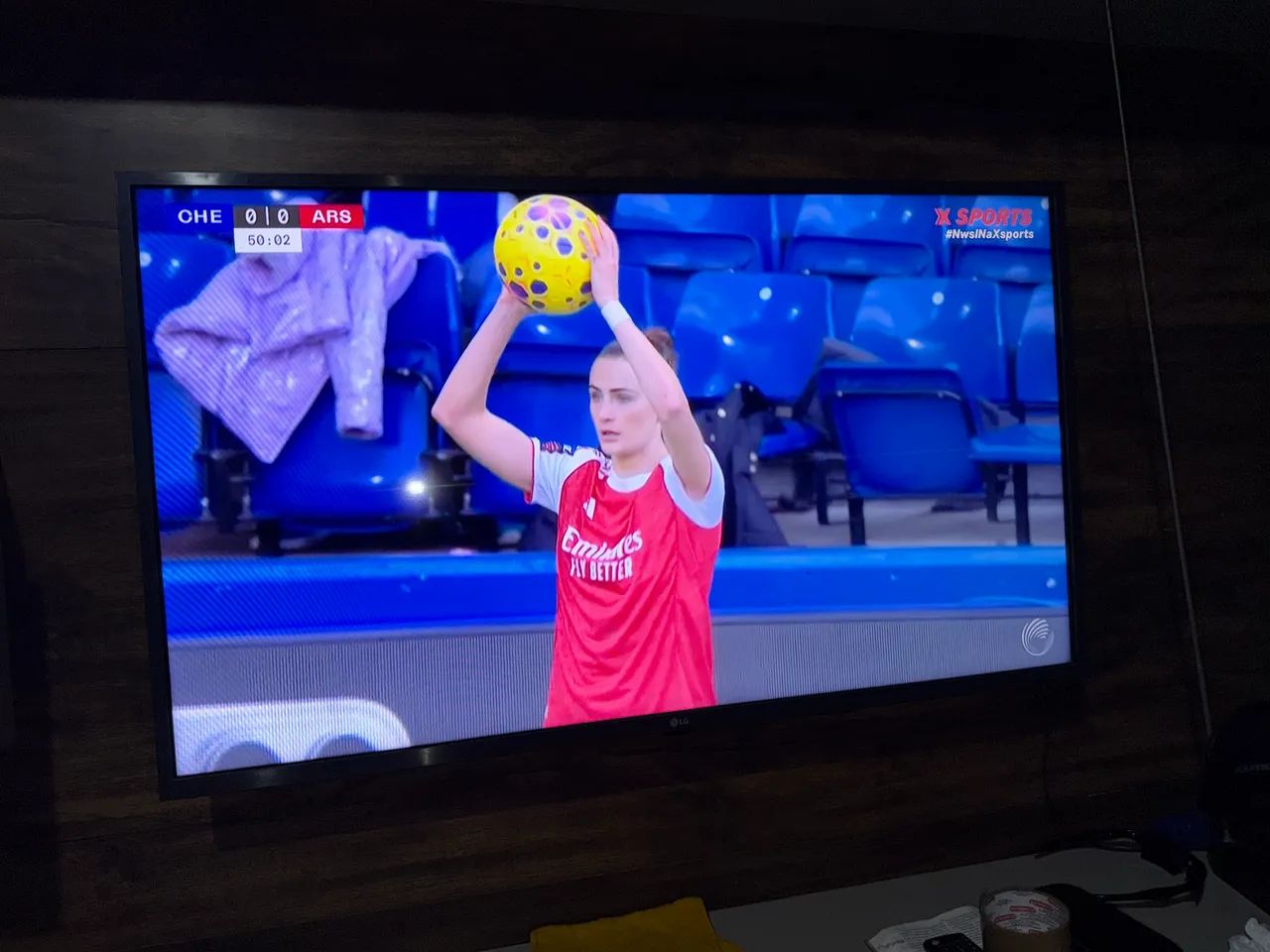 Tv LG 43 (Garantia até Julho 2026 ) com caixa  - Foto 2