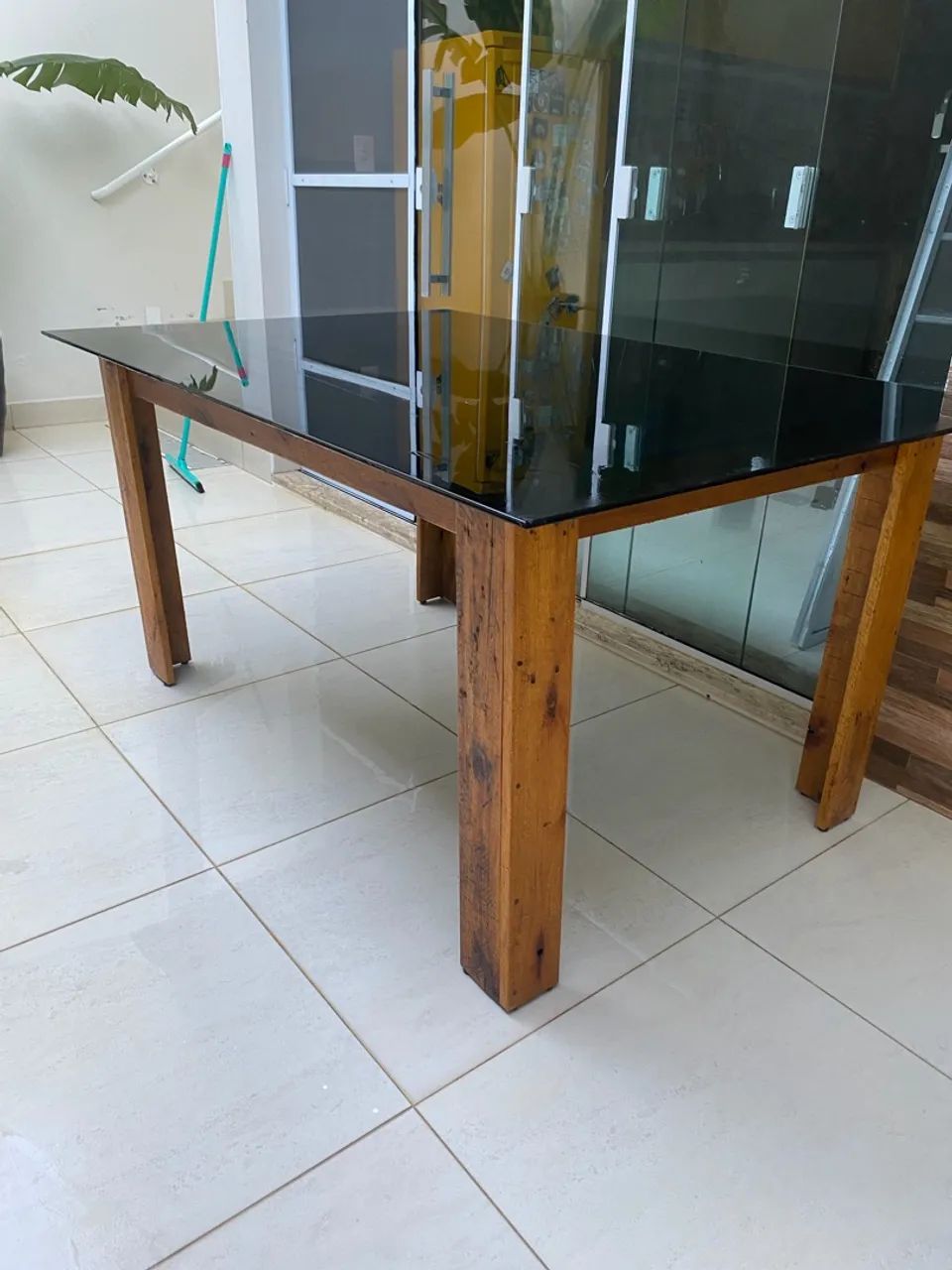 Mesa madeira e tampo de vidro  - Foto 3