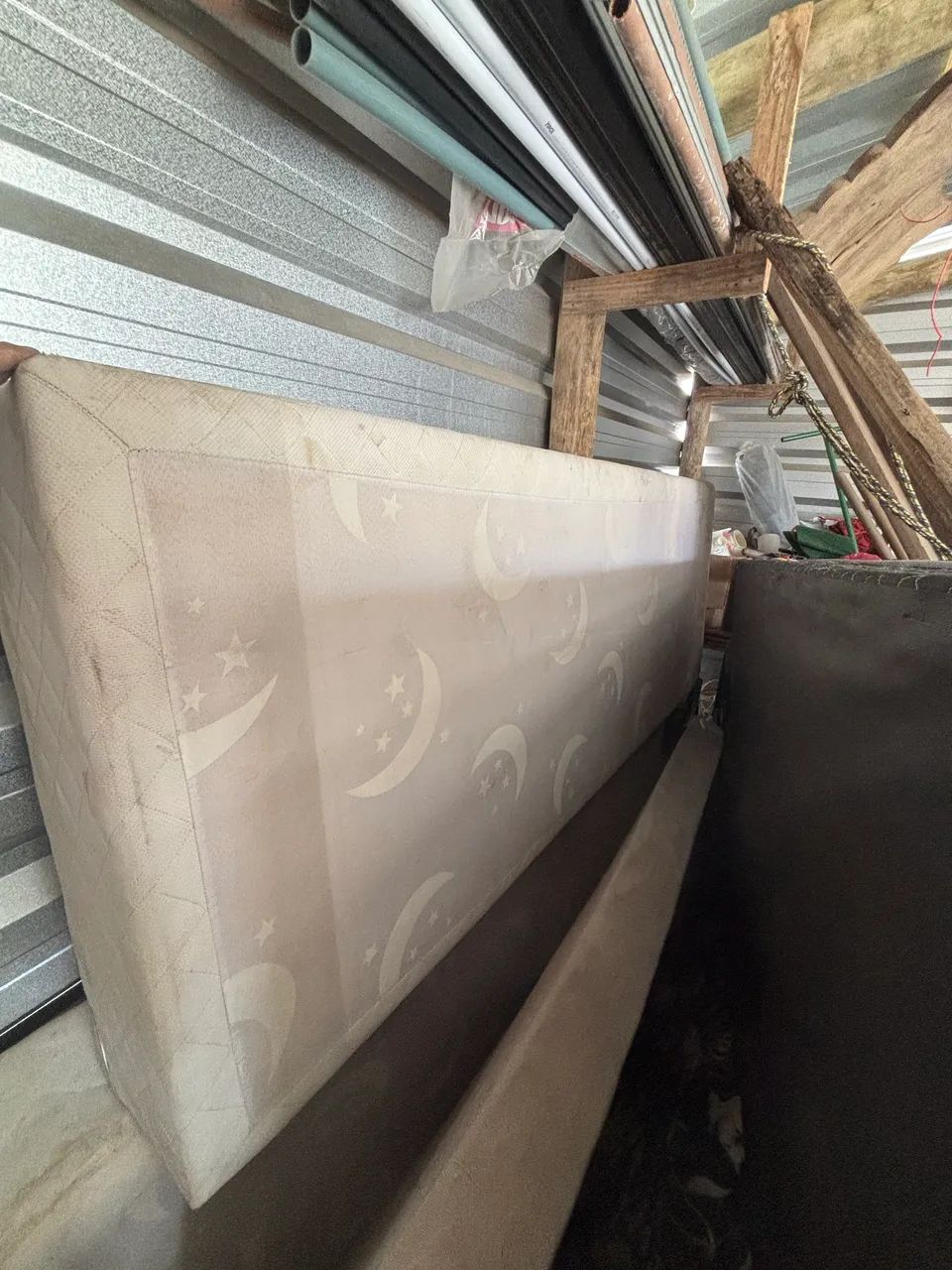 Cama box solteiro (doação)