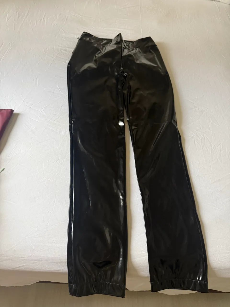 Calça em napa preta
