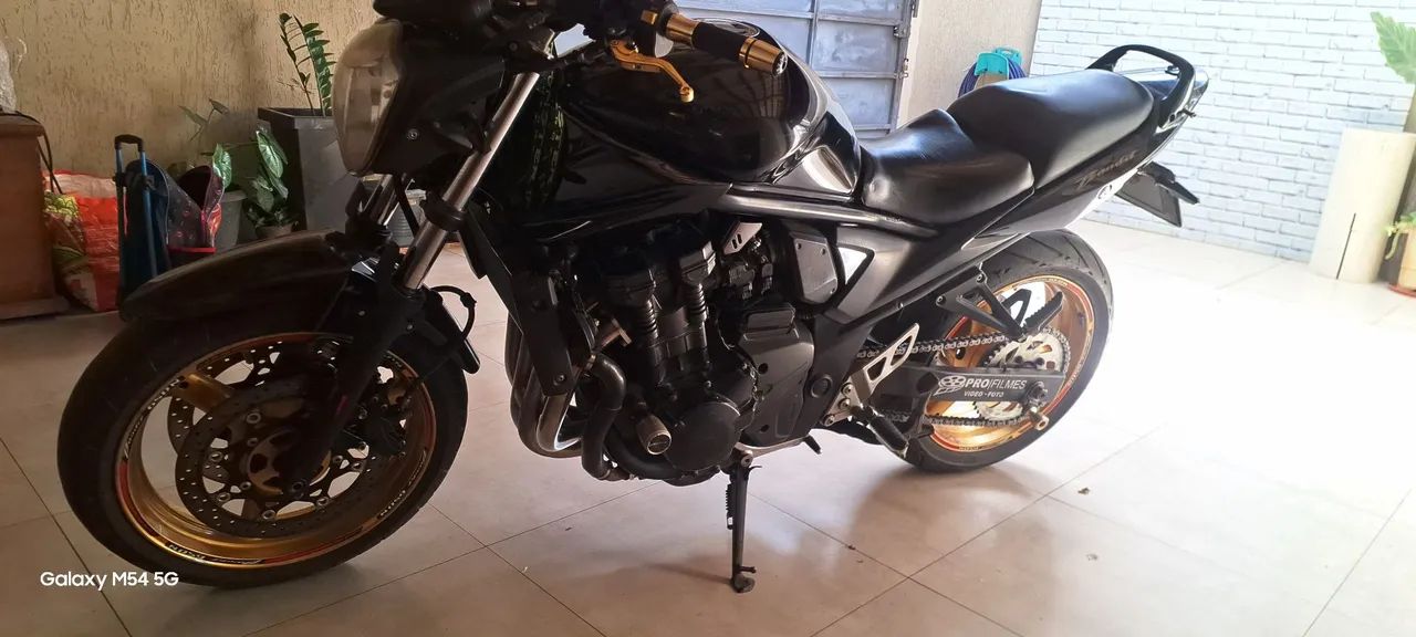 Bandit 650 ano 2012