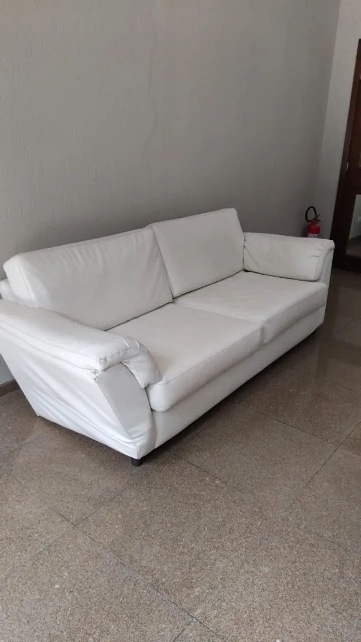 Sofá em courino branco usado - Foto 3