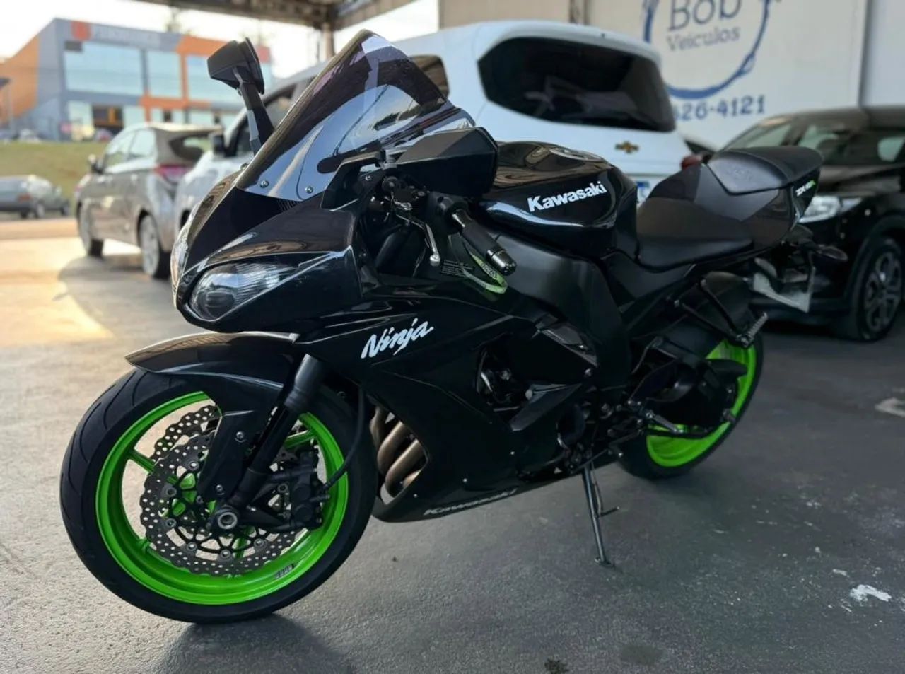Kawasaki Zx-10/ Zx-10r 1000cc 2010 - 1482781820 | OLX