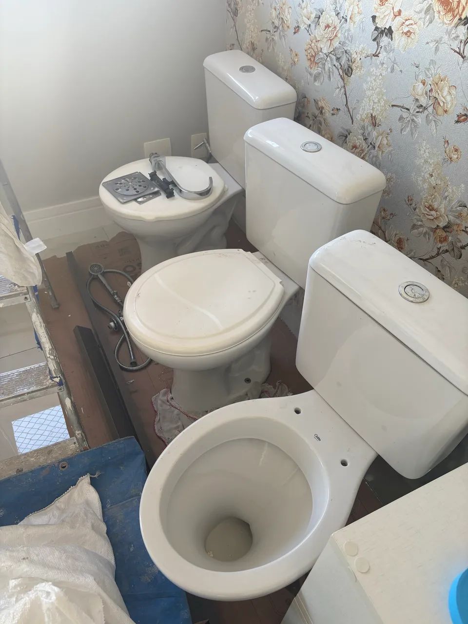 Vaso Sanitário Celite com Caixa Acoplada e Assento  - Foto 4