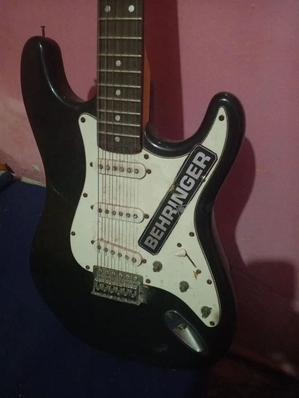 Guitarra marca Phoenix  - Foto 3
