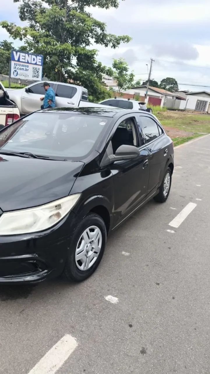 Chevrolet Onix JOY Hatch 1.0 8V Flex Mec. 4P 2017 - Foto 3